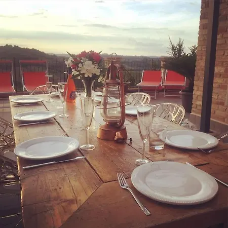 The Cherry House, Monterosa Appartement *