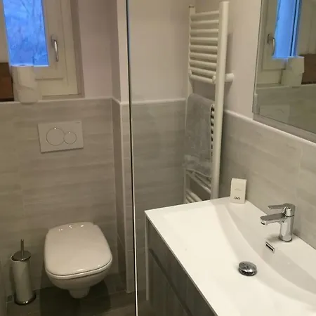 The Cherry House, Monterosa Appartement *