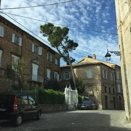 The Cherry House, Monterosa Appartement Petritoli