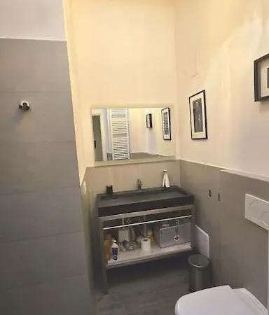 The Cherry House, Monterosa Appartement *