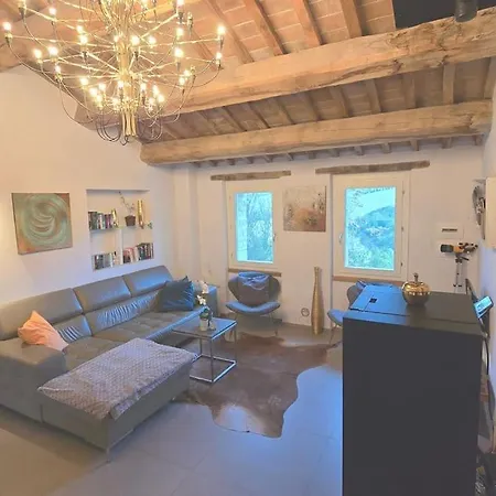 The Cherry House, Monterosa Appartement Petritoli