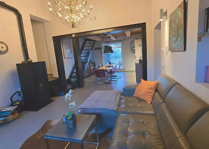 The Cherry House, Monterosa Apartment *